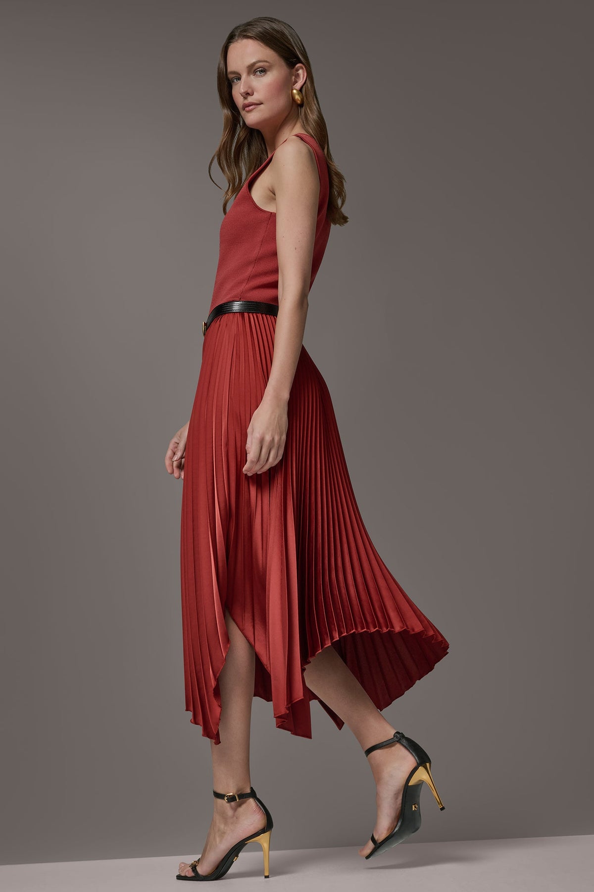 SLEEVELESS MIDI MIXED MEDIA DRESS - Sunbaked