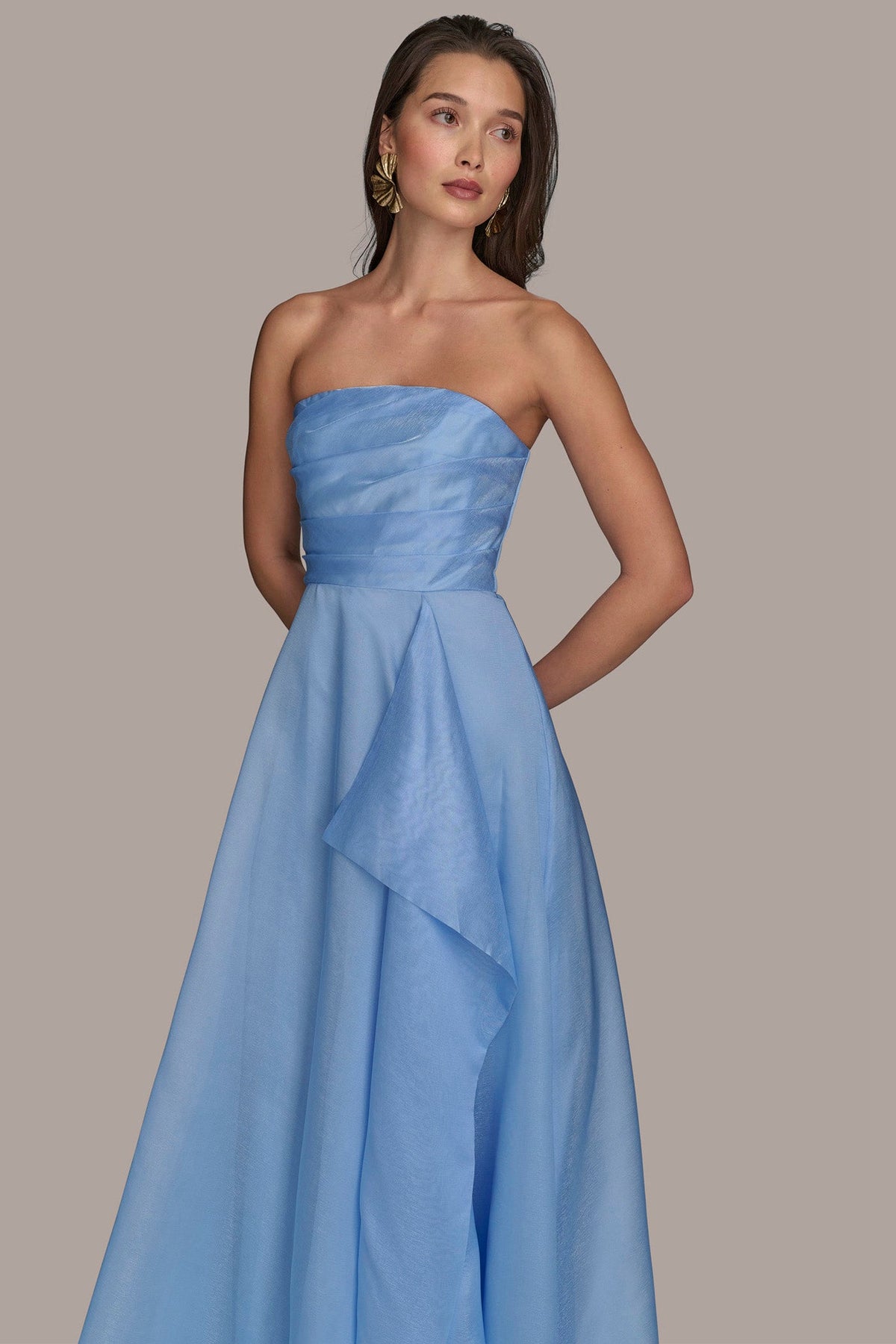 ORGANZA STRAPLESS CASCADING GOWN - cielo