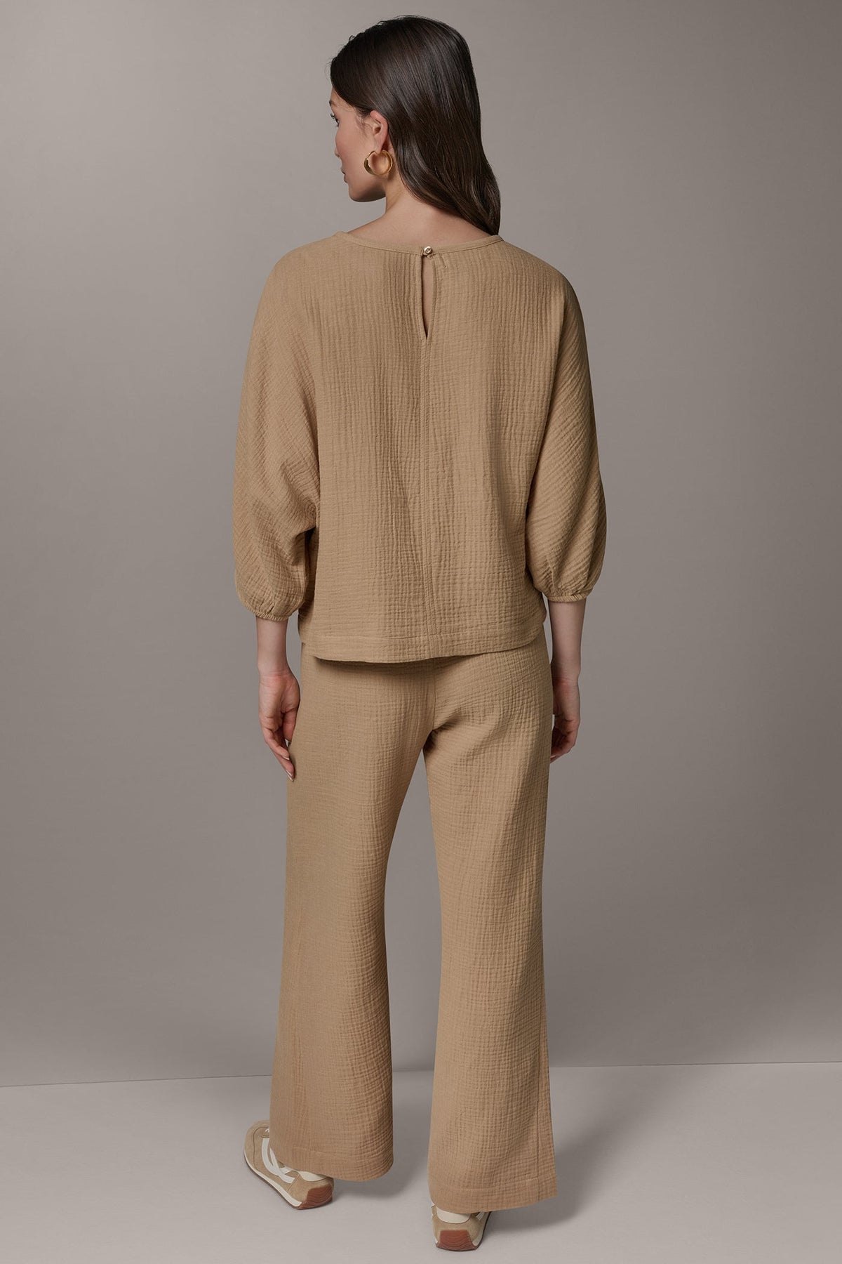 3/4 SLEEVE TWIST CUFF BLOUSE - Fawn