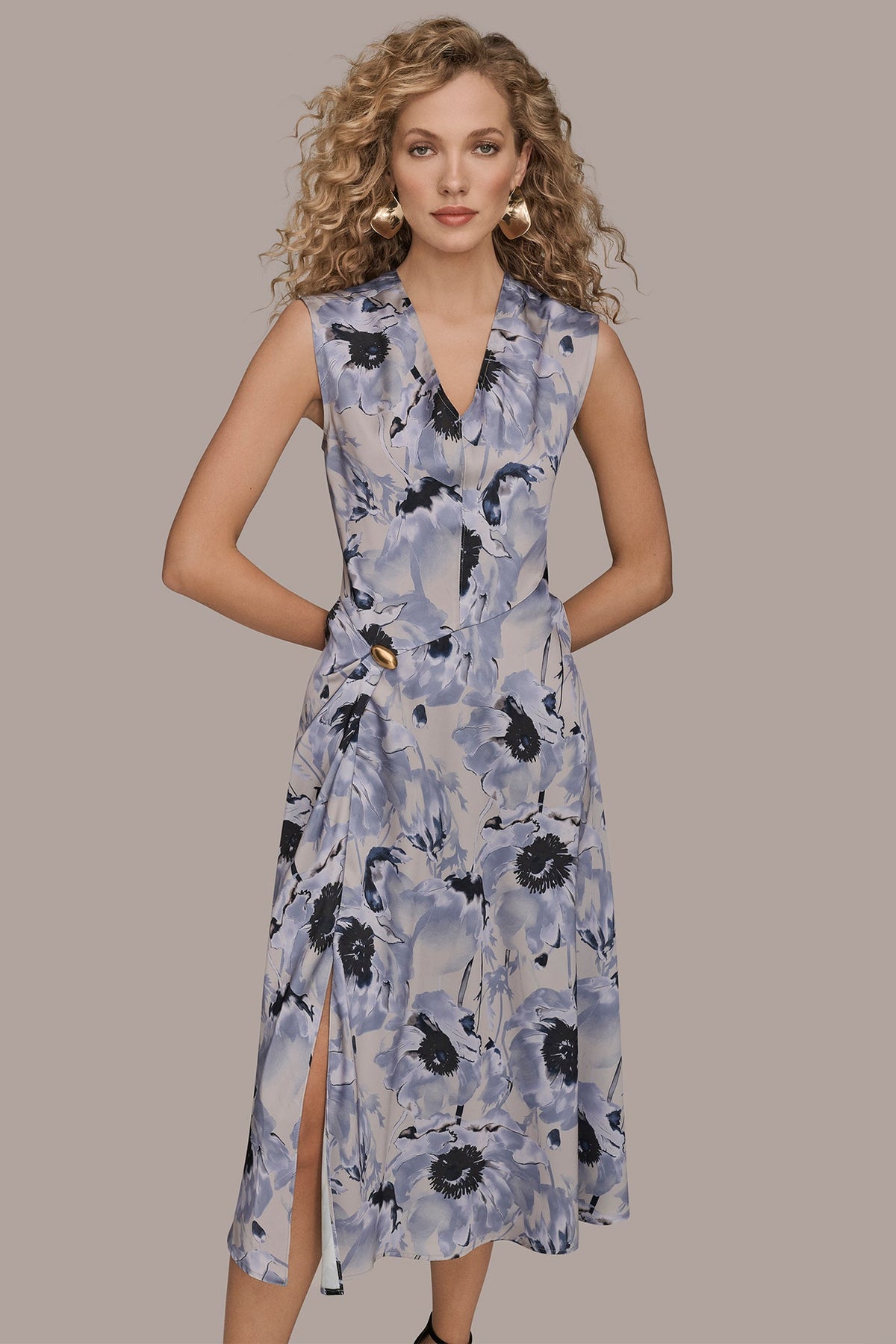CAP SLEEVE V-NECK PRINTED MIDI DRESS - VAPOR/TEMPLE