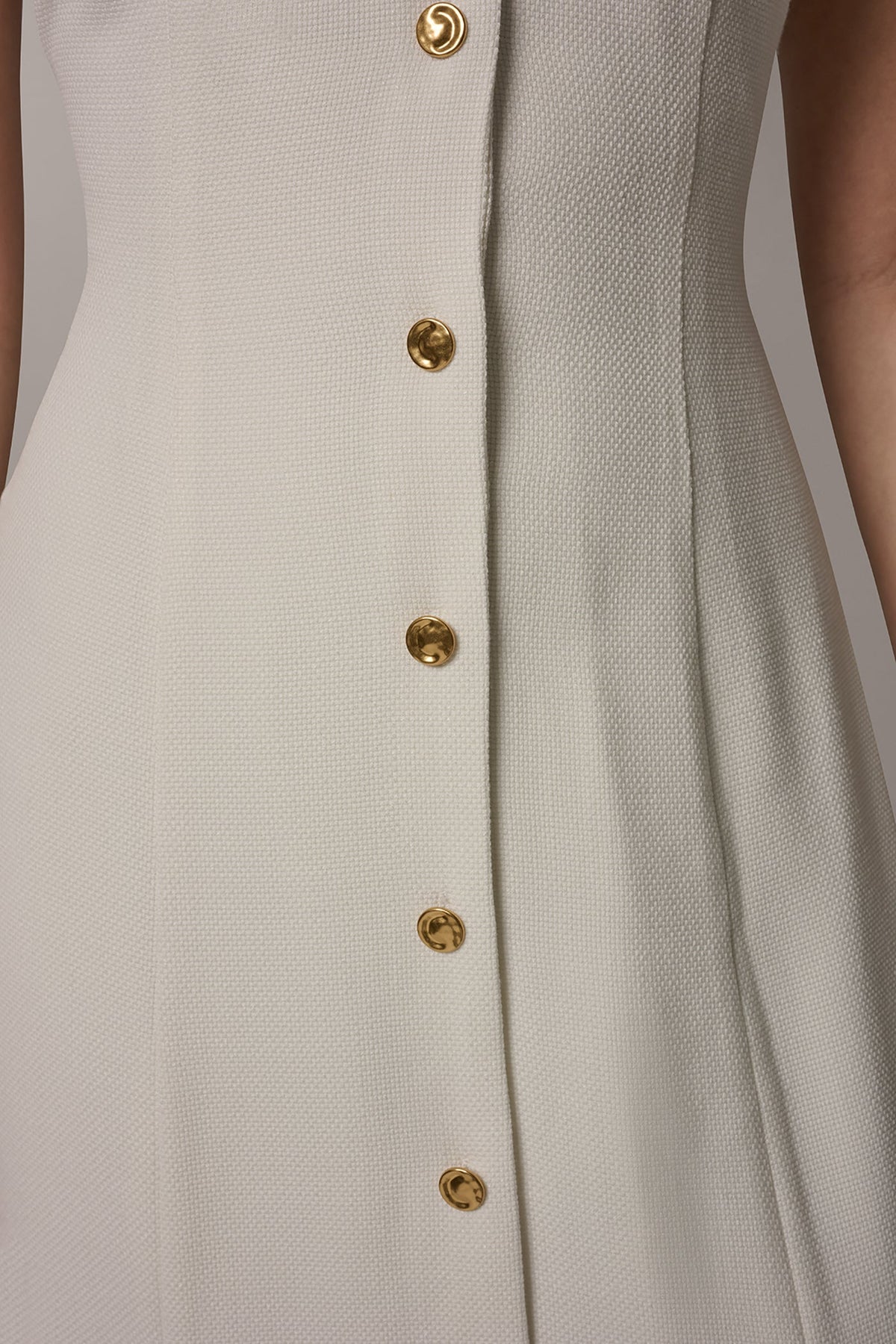 SLEEVELESS CROSS-FRONT MIDI HALTER DRESS - Cream