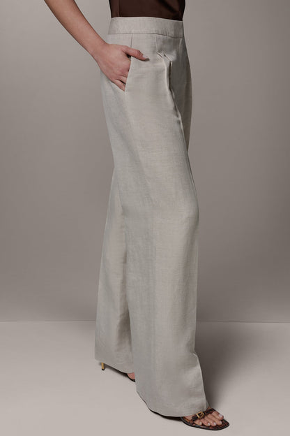 MID-RISE PLEATED WIDE-LEG PANT - Flax