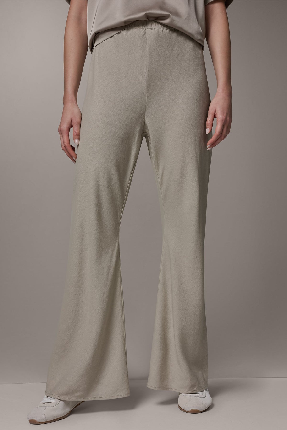 MID-RISE RELAXED ANKLE PANT - Sandstone