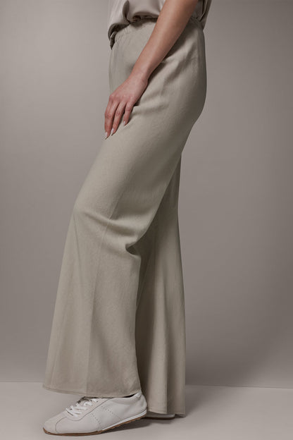 MID-RISE RELAXED ANKLE PANT - Sandstone