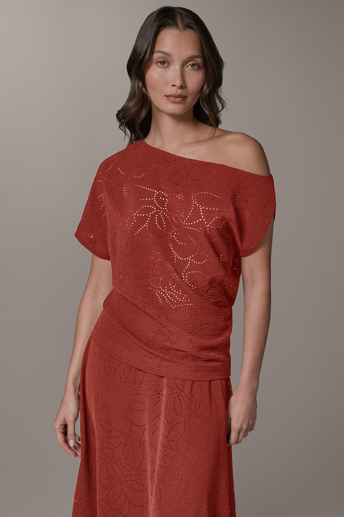 SLEEVELESS ASYMMETRIC LASER CUT TOP - Sunbaked