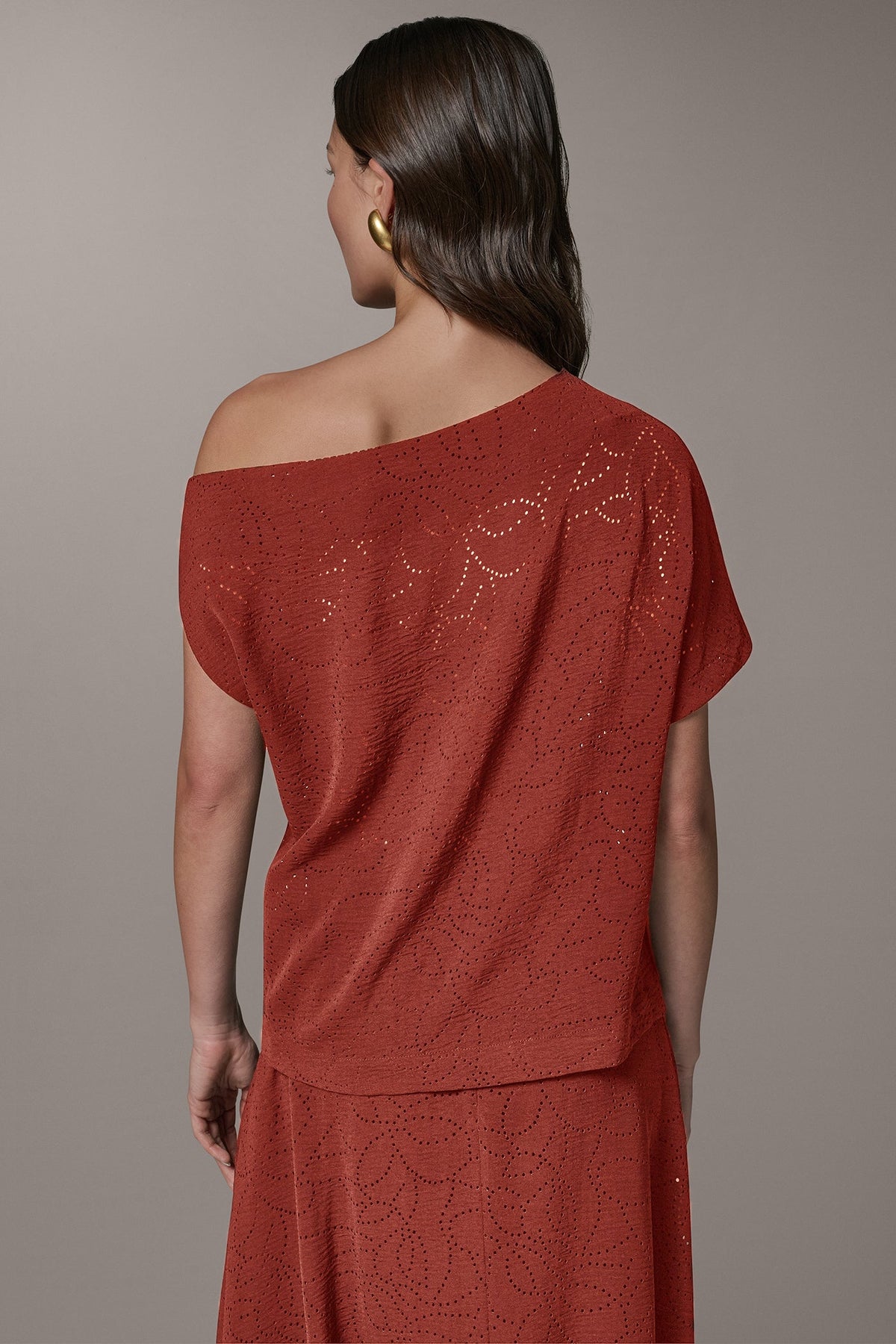 SLEEVELESS ASYMMETRIC LASER CUT TOP - Sunbaked