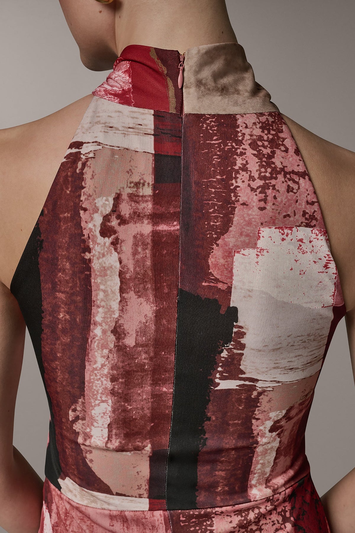 SLEEVELESS MIDI HALTER DRESS - Desert Clay Multi