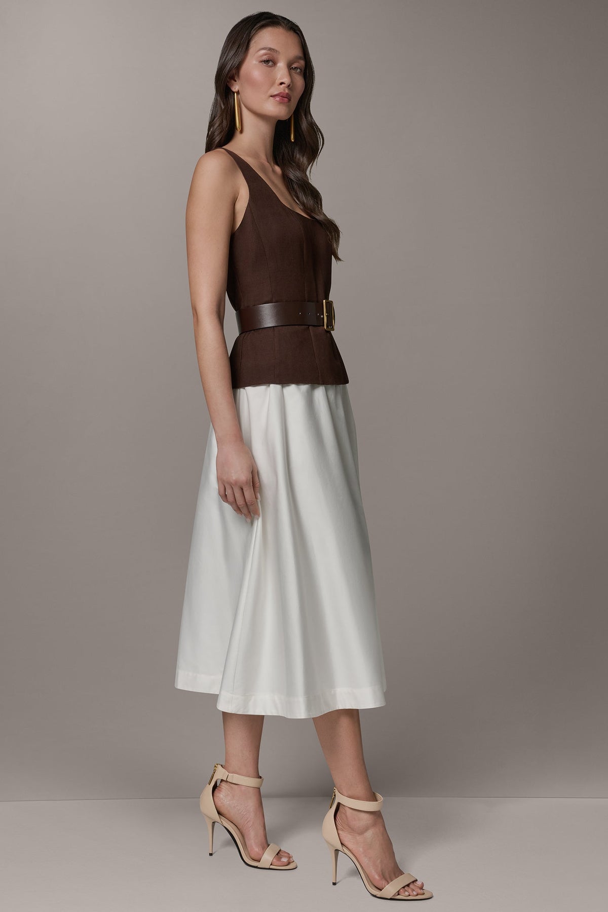 SLEEVELESS MIDI FIT AND FLARE DRESS - Canyon/Cream