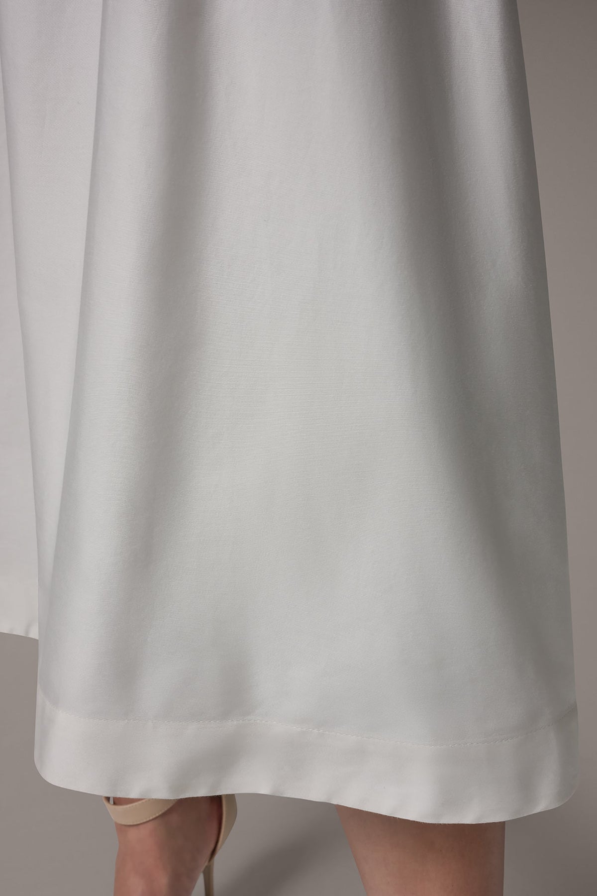 SLEEVELESS MIDI FIT AND FLARE DRESS - Canyon/Cream