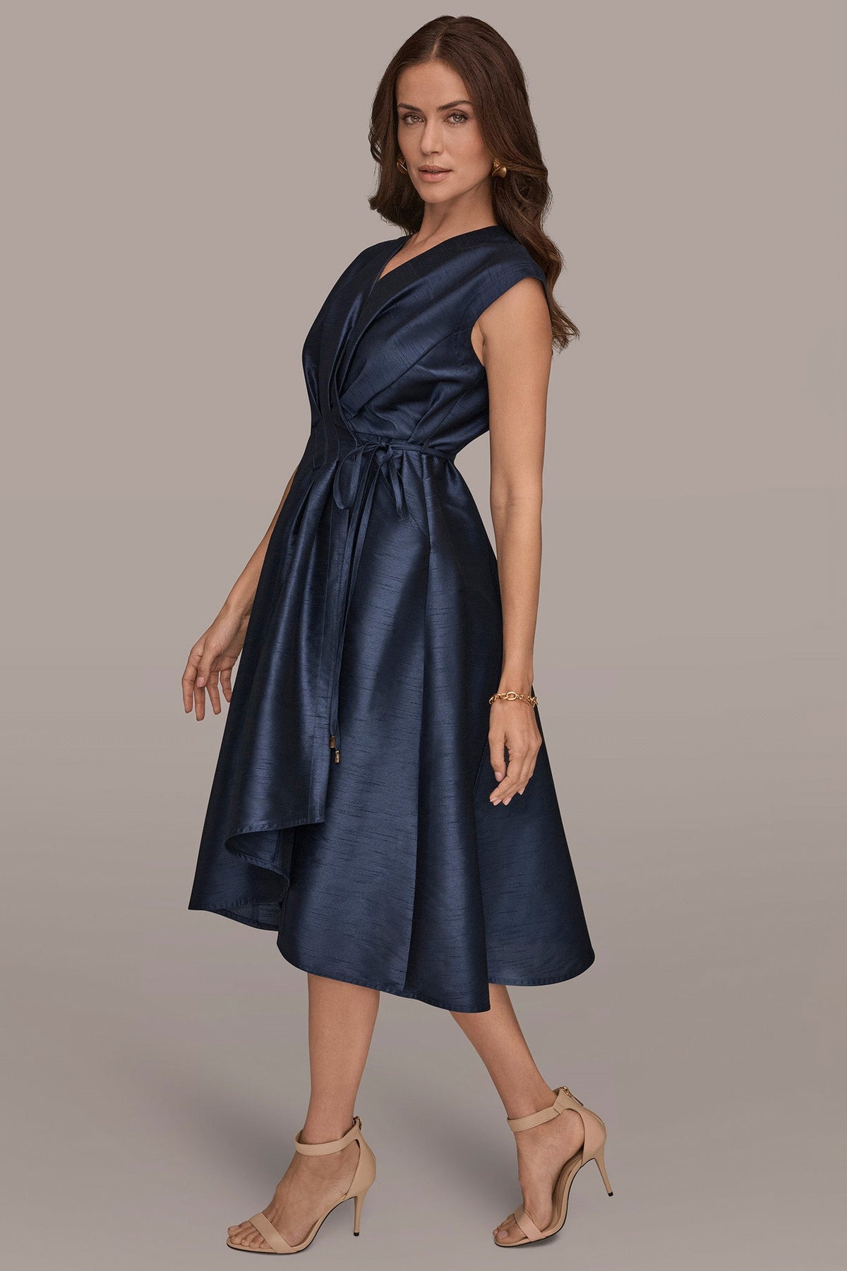 SLEEVELESS PLEATED MIDI WRAP DRESS - Taffeta Blue