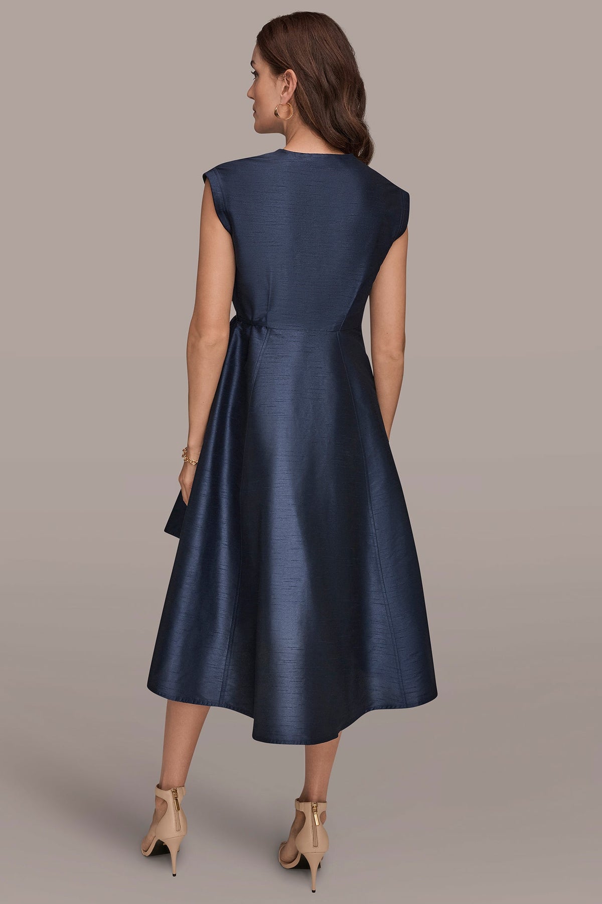SLEEVELESS PLEATED MIDI WRAP DRESS - Taffeta Blue