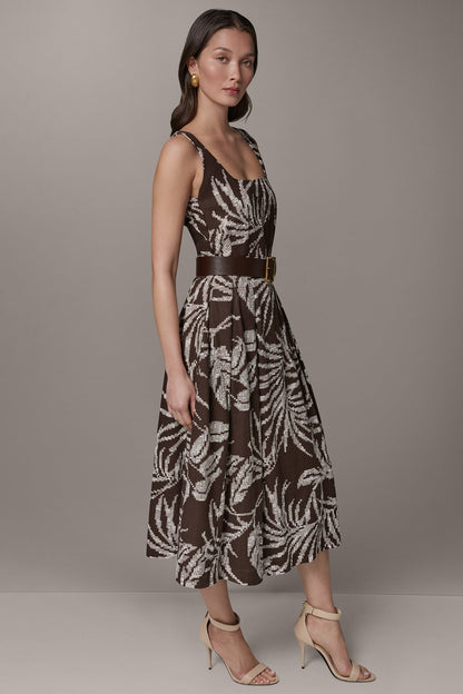 SLEEVELESS SQUARE NECK PRINTED BELTED MIDI FIT AND FLARE DRESS - Canyon Multi