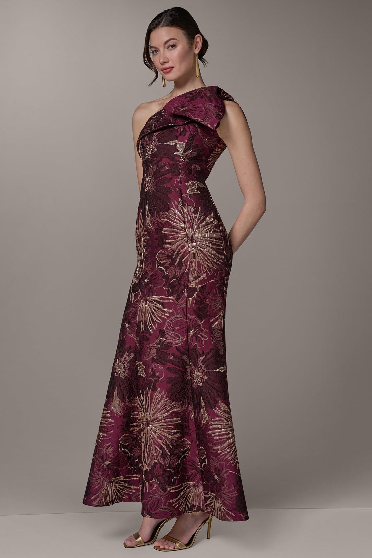 ONE SHOULDER FLORAL TRUMPET GOWN - Prune Multi