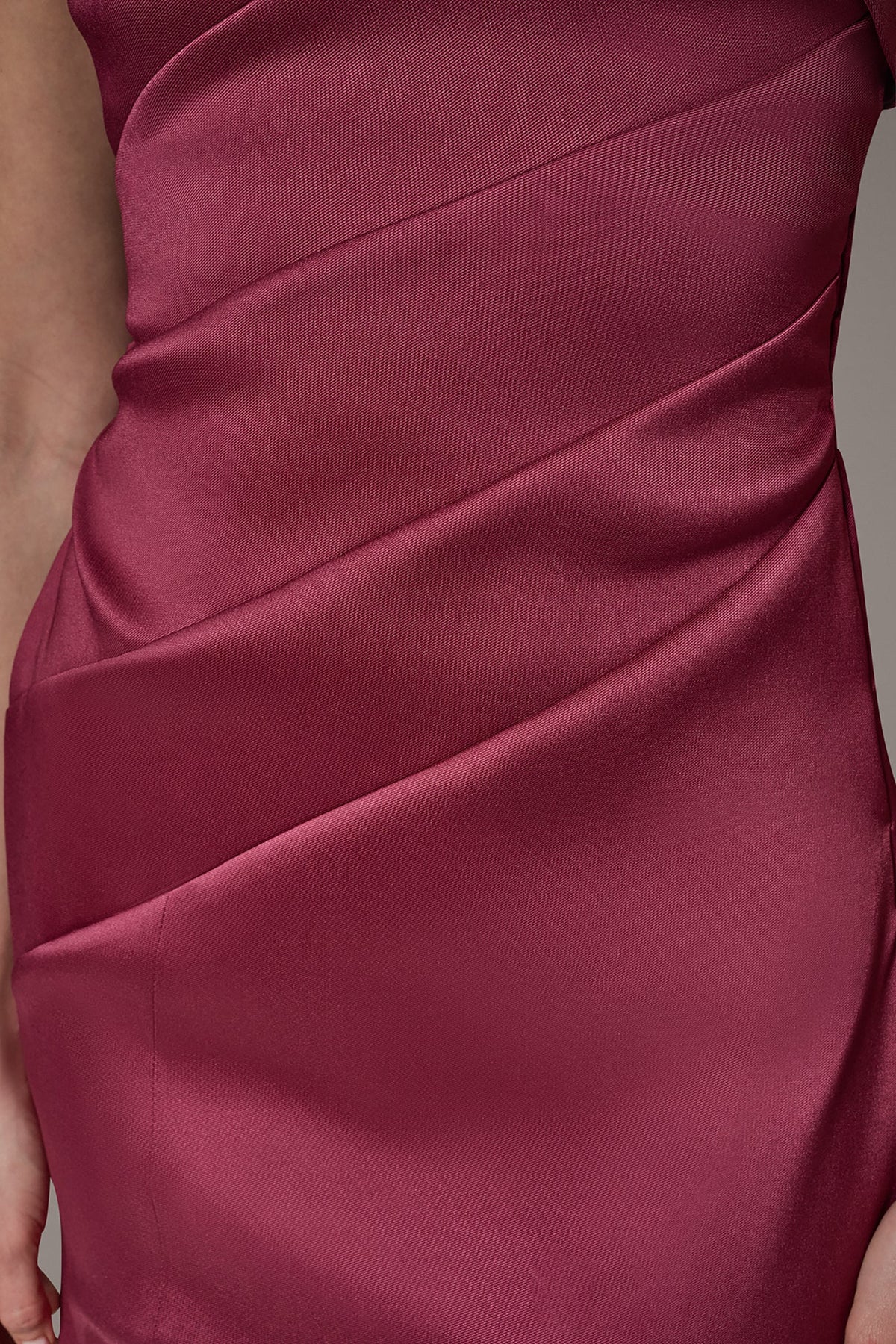 ONE-SHOULDER GOWN - Sangria