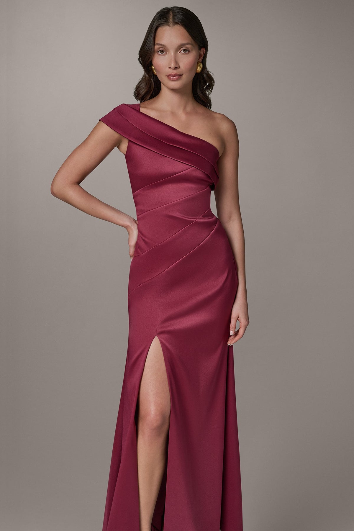 ONE-SHOULDER GOWN - Sangria