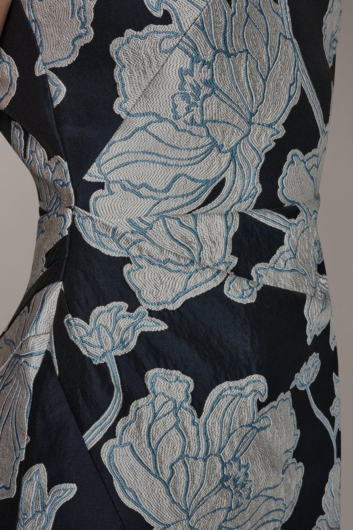 SLEEVELESS FLORAL MIDI DRESS - Nightfall/Sky Blue Multi