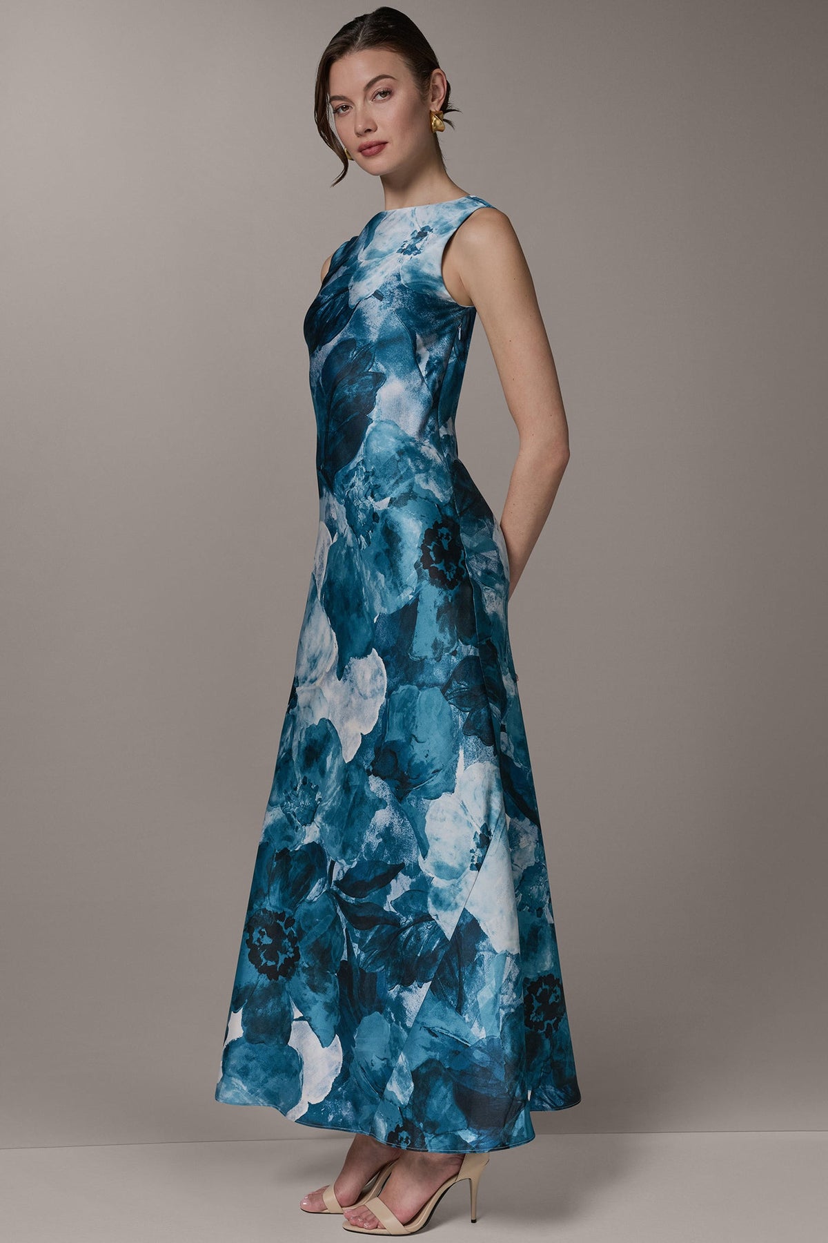 SLEEVELESS TRUMPET GOWN - Nightfall Multi