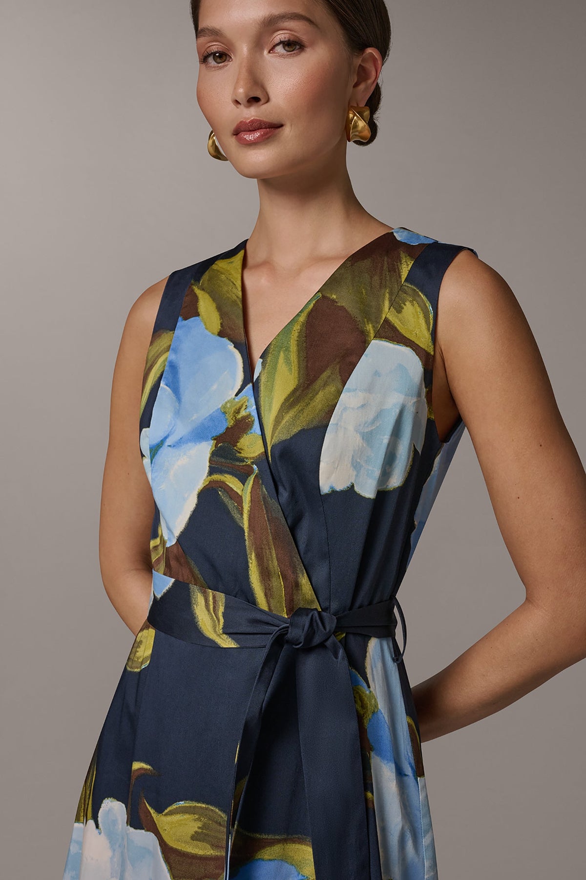 SLEEVELESS WRAP-EFFECT MIDI DRESS - Nightfall Multi