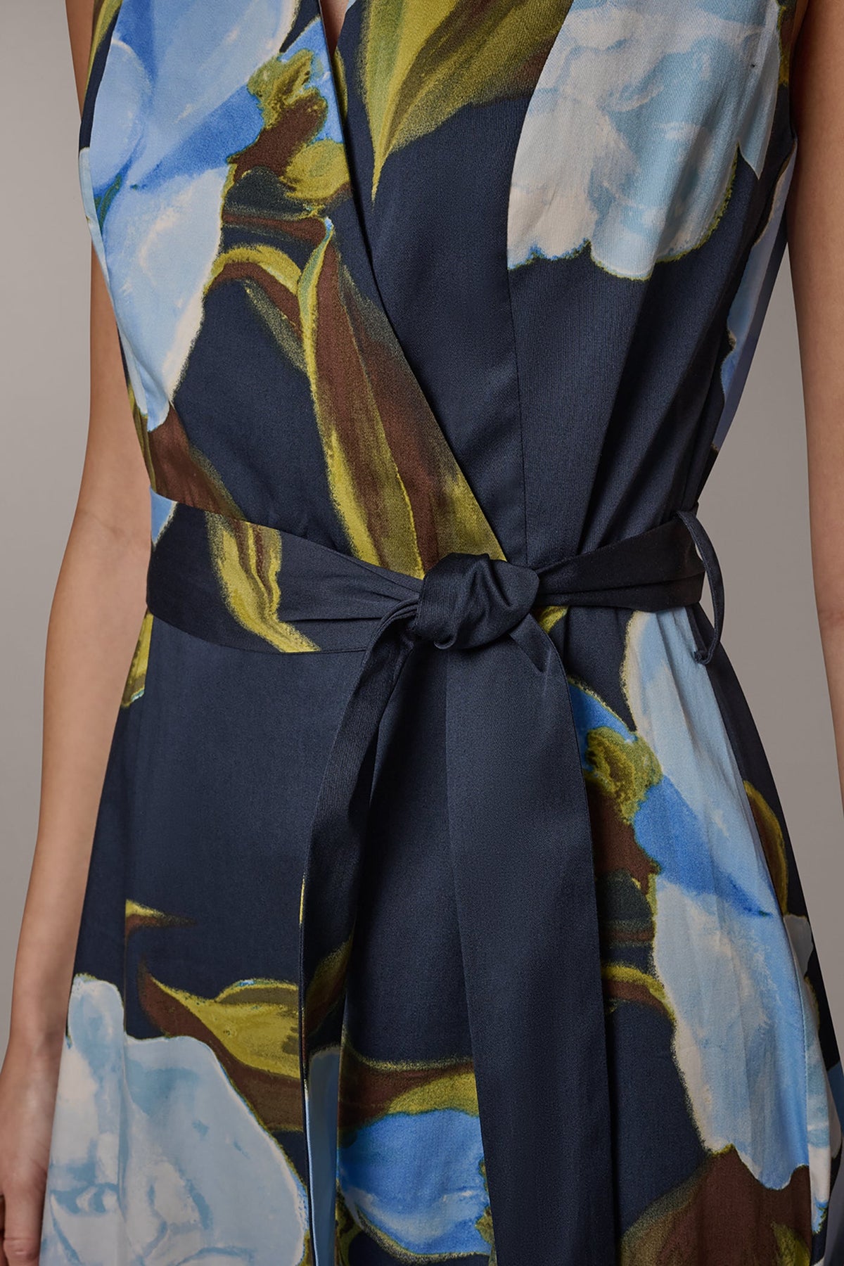 SLEEVELESS WRAP-EFFECT MIDI DRESS - Nightfall Multi