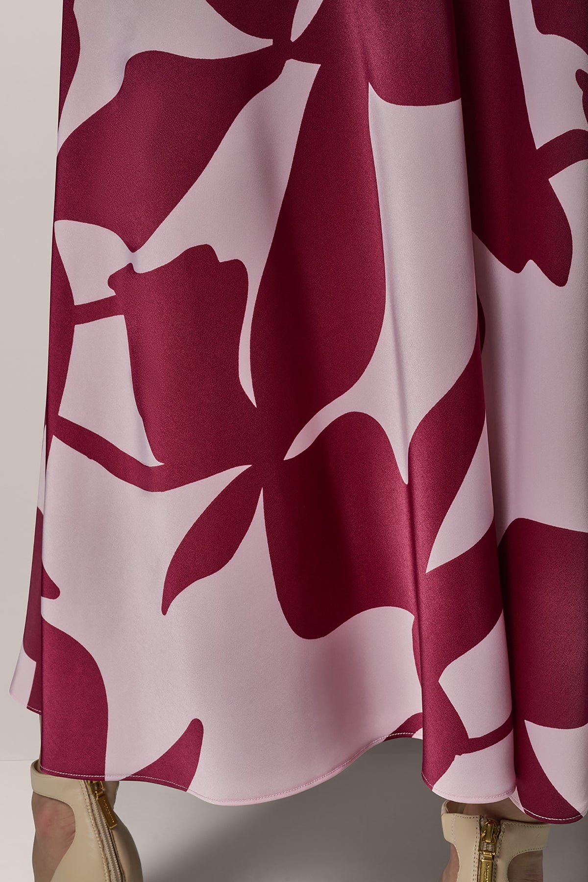 SLEEVELESS HALTER NECK A-LINE DRESS - Sangria/Lilac