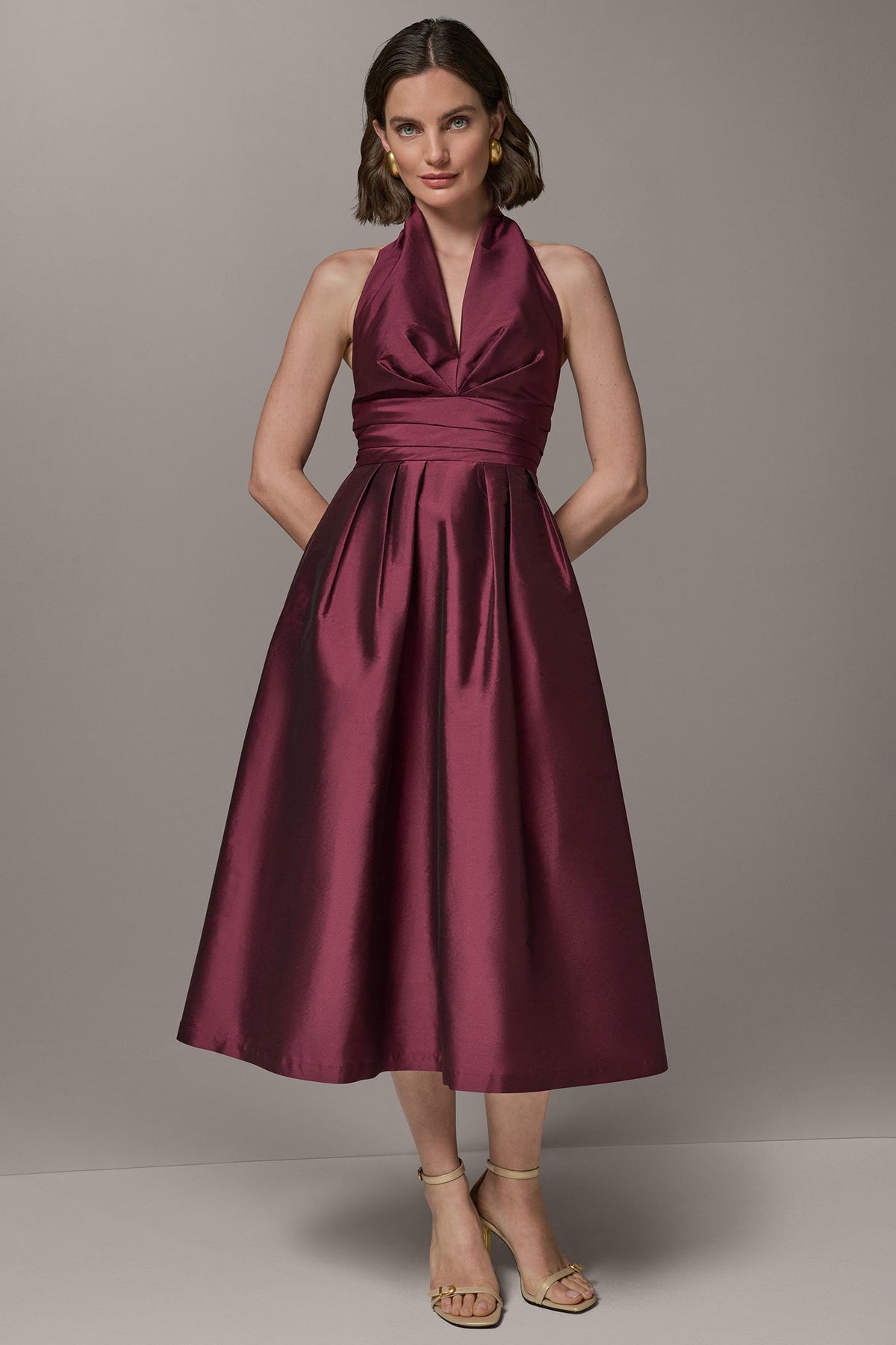 SLEEVELESS V-NECK TAFFETA MIDI COCKTAIL DRESS - Berry