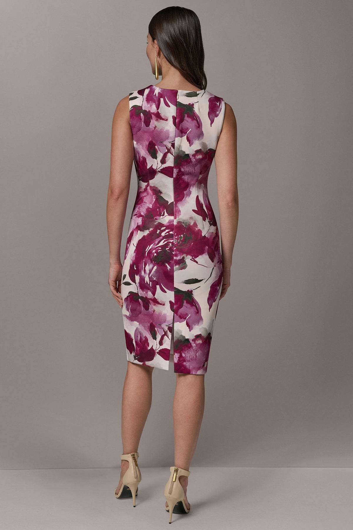 SLEEVELESS MIDI SHEATH DRESS - Sangria Multi