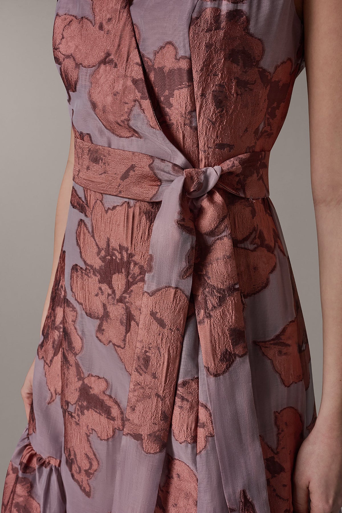 SLEEVELESS FLORAL MIDI FIT AND FLARE DRESS - Desert Clay Multi