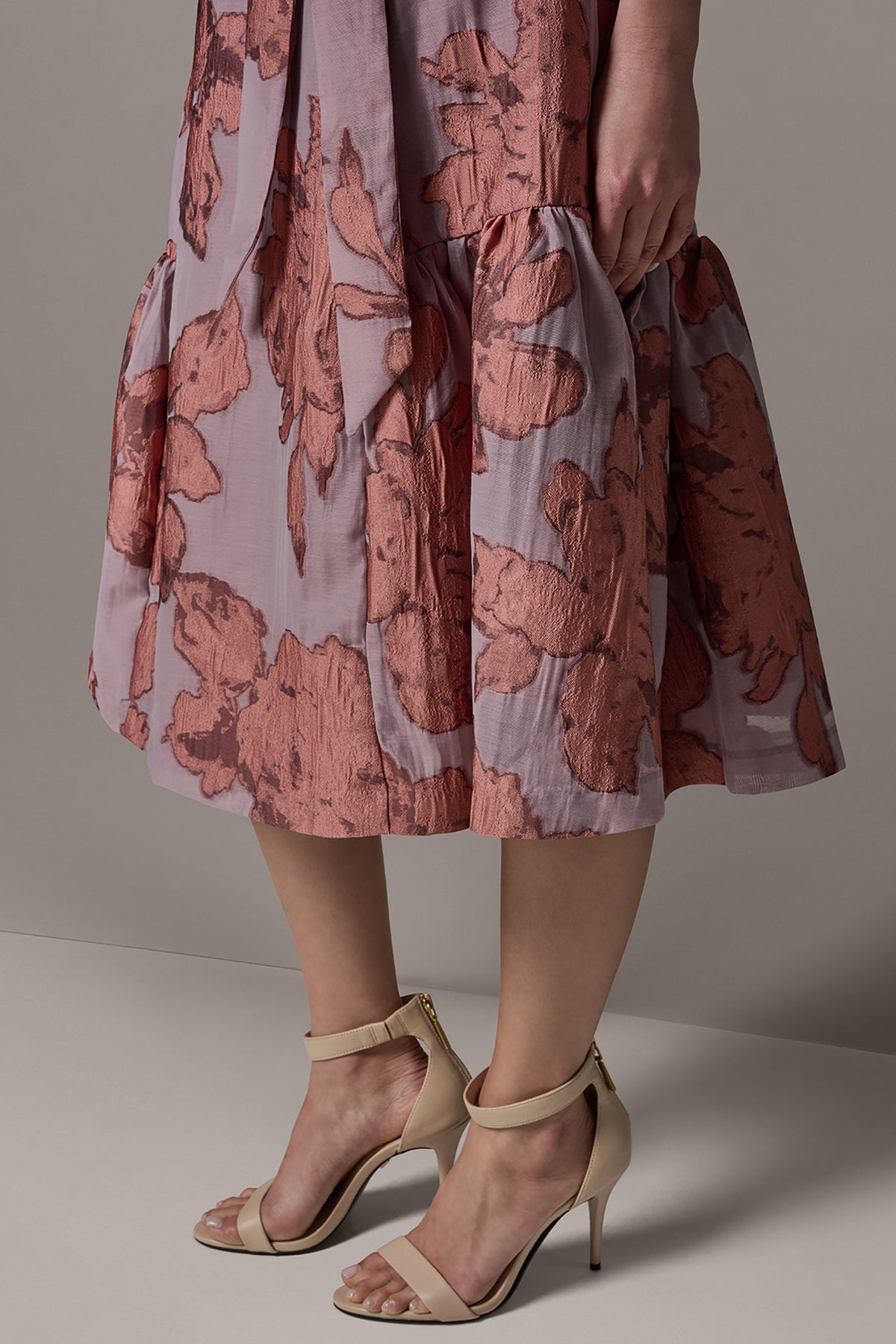 SLEEVELESS FLORAL MIDI FIT AND FLARE DRESS - Desert Clay Multi