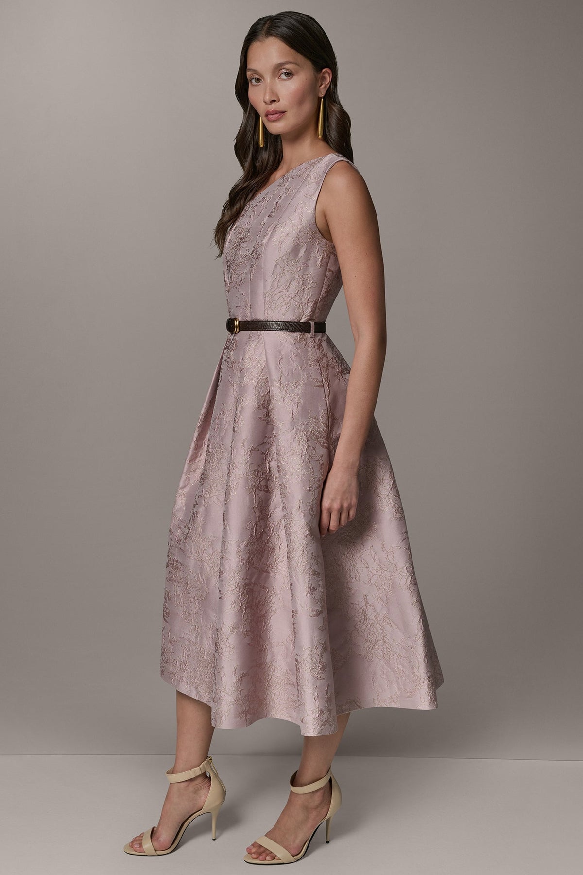 SLEEVELESS ASYMMETRIC MIDI FIT AND FLARE DRESS - Lilac