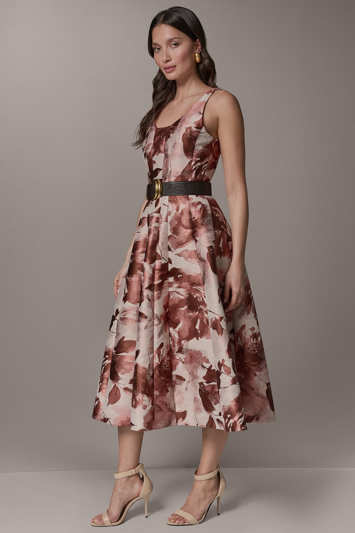 SLEEVELESS FLORAL MIDI FIT AND FLARE DRESS - Desert Rose Multi