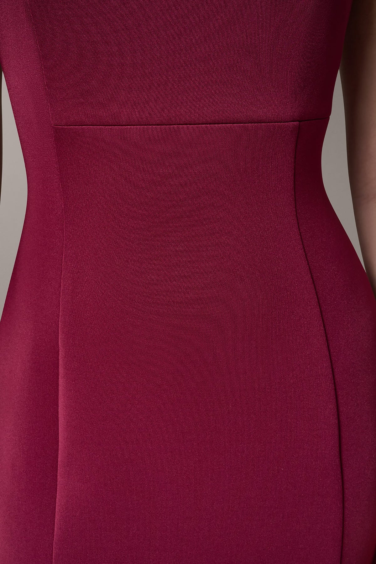 SLEEVELESS ASYMMETRICAL SHEATH DRESS - Sangria