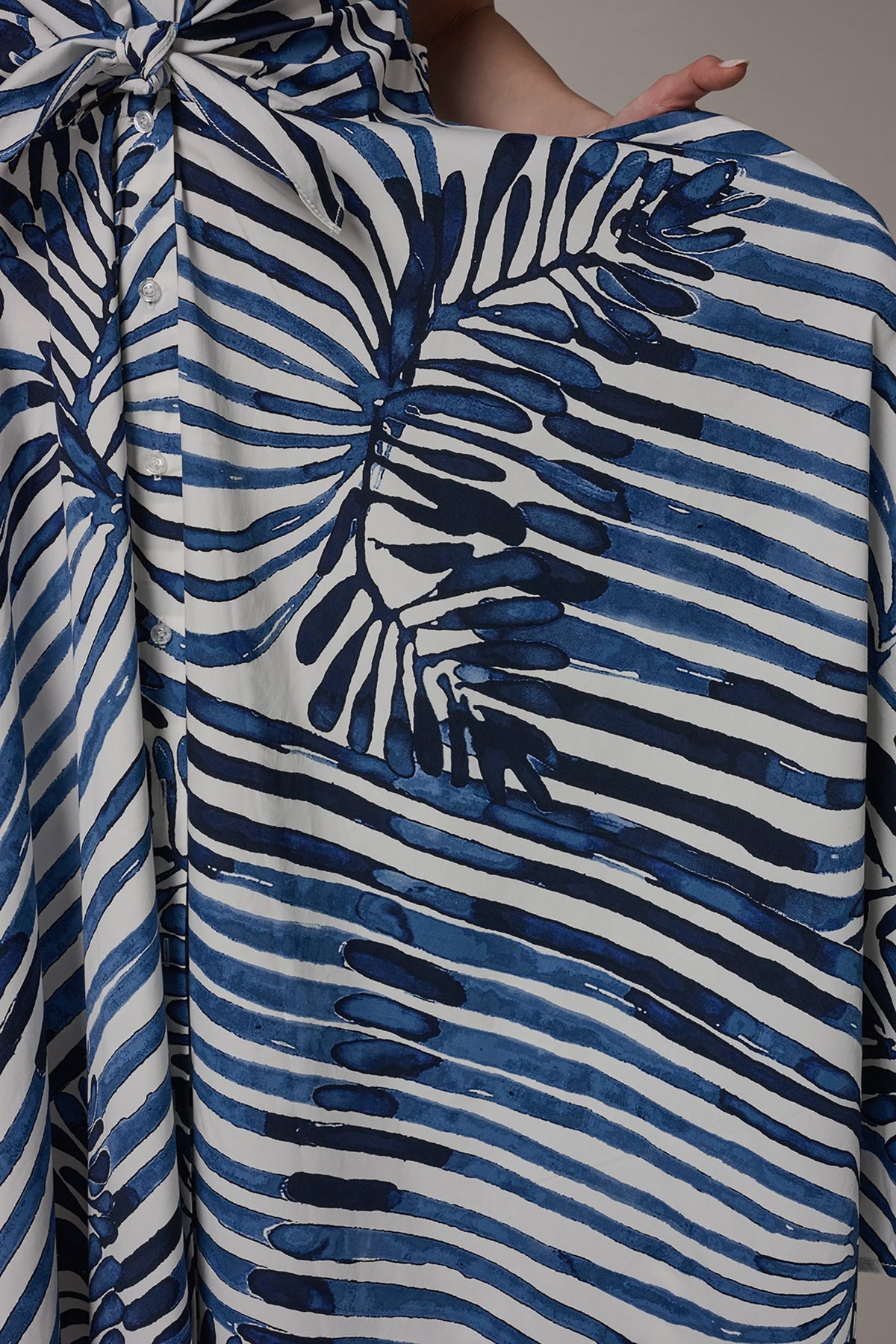 SHORT SLEEVE TIE FRONT MAXI SHIRT DRESS - Nightfall Combo Palm