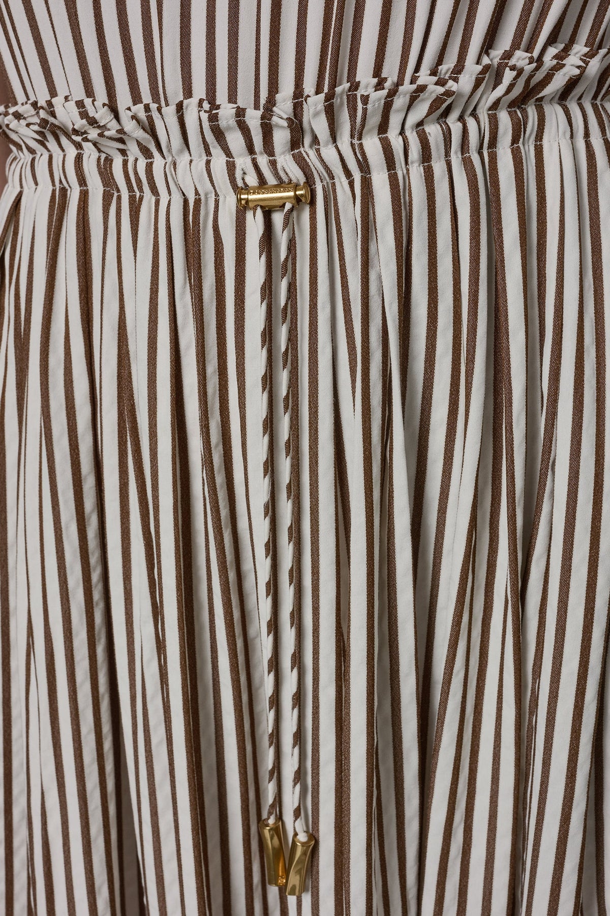 SLEEVELESS DRAWSTRING WAIST MIDI HALTER DRESS - Cream/Russet