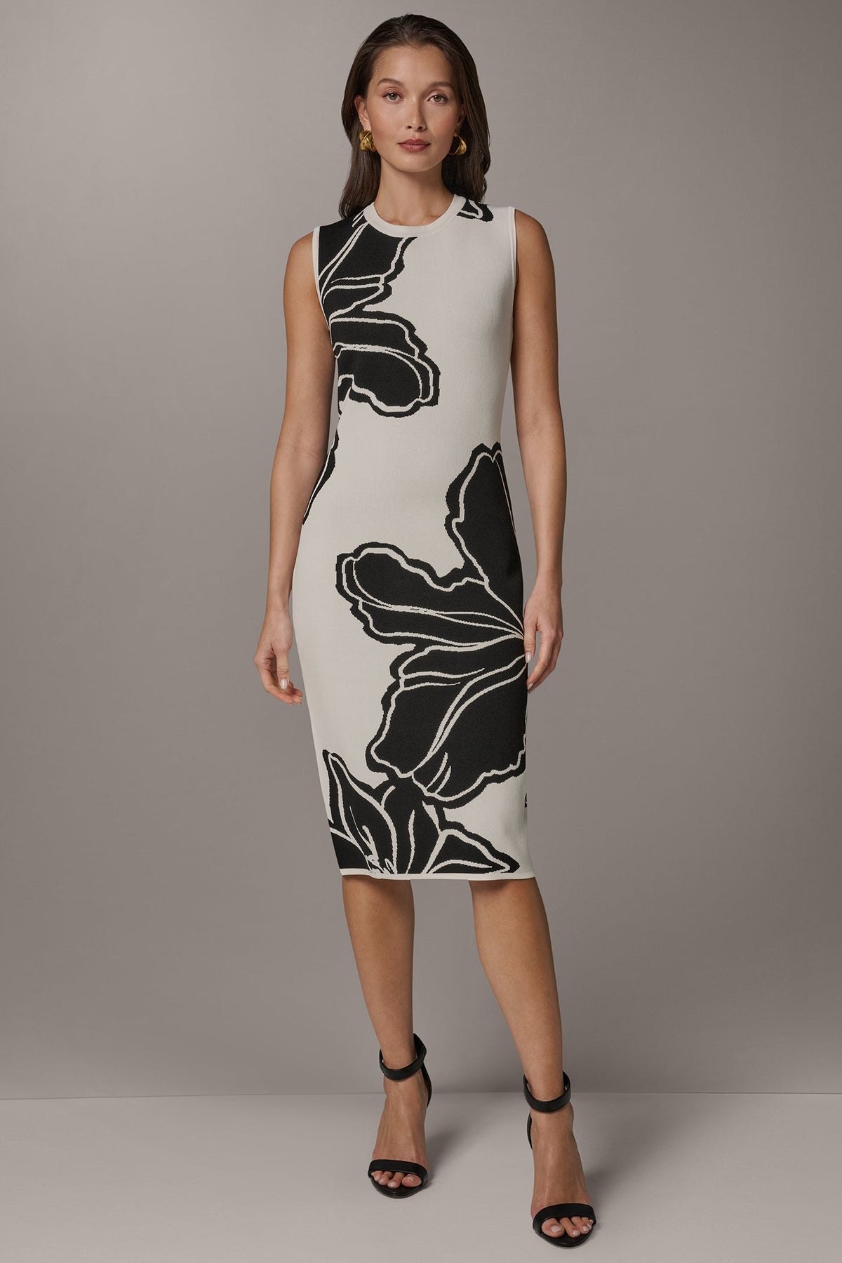SLEEVELESS MIDI SWEATER DRESS - Cream/Black