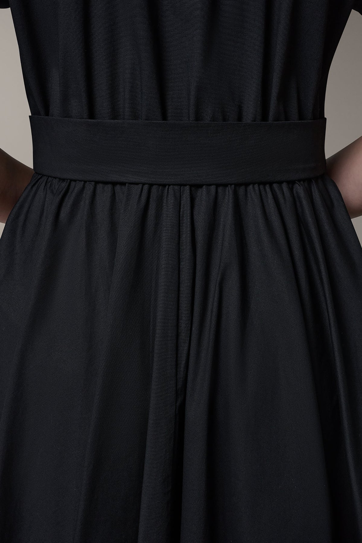 SHORT SLEEVE TIE FRONT MAXI SHIRT DRESS - Black