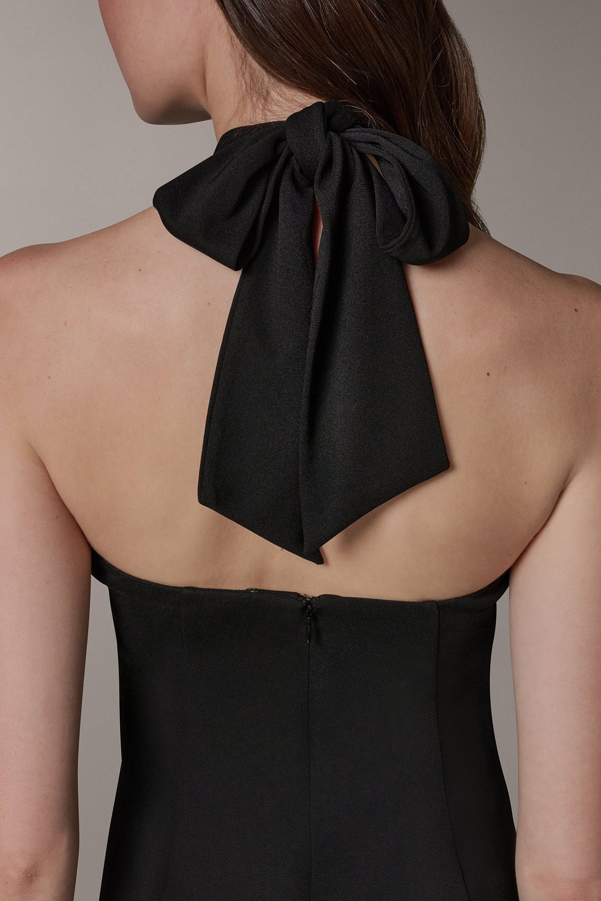 SLEEVELESS MIDI A-LINE HALTER DRESS - Black