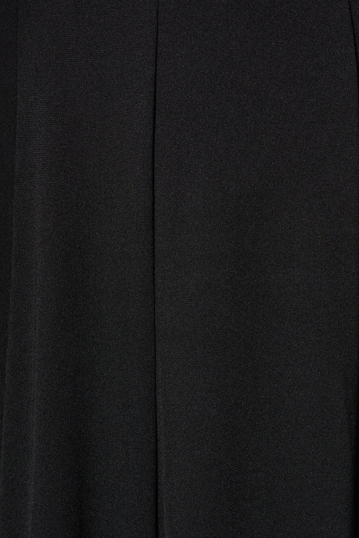 SLEEVELESS MIDI A-LINE HALTER DRESS - Black