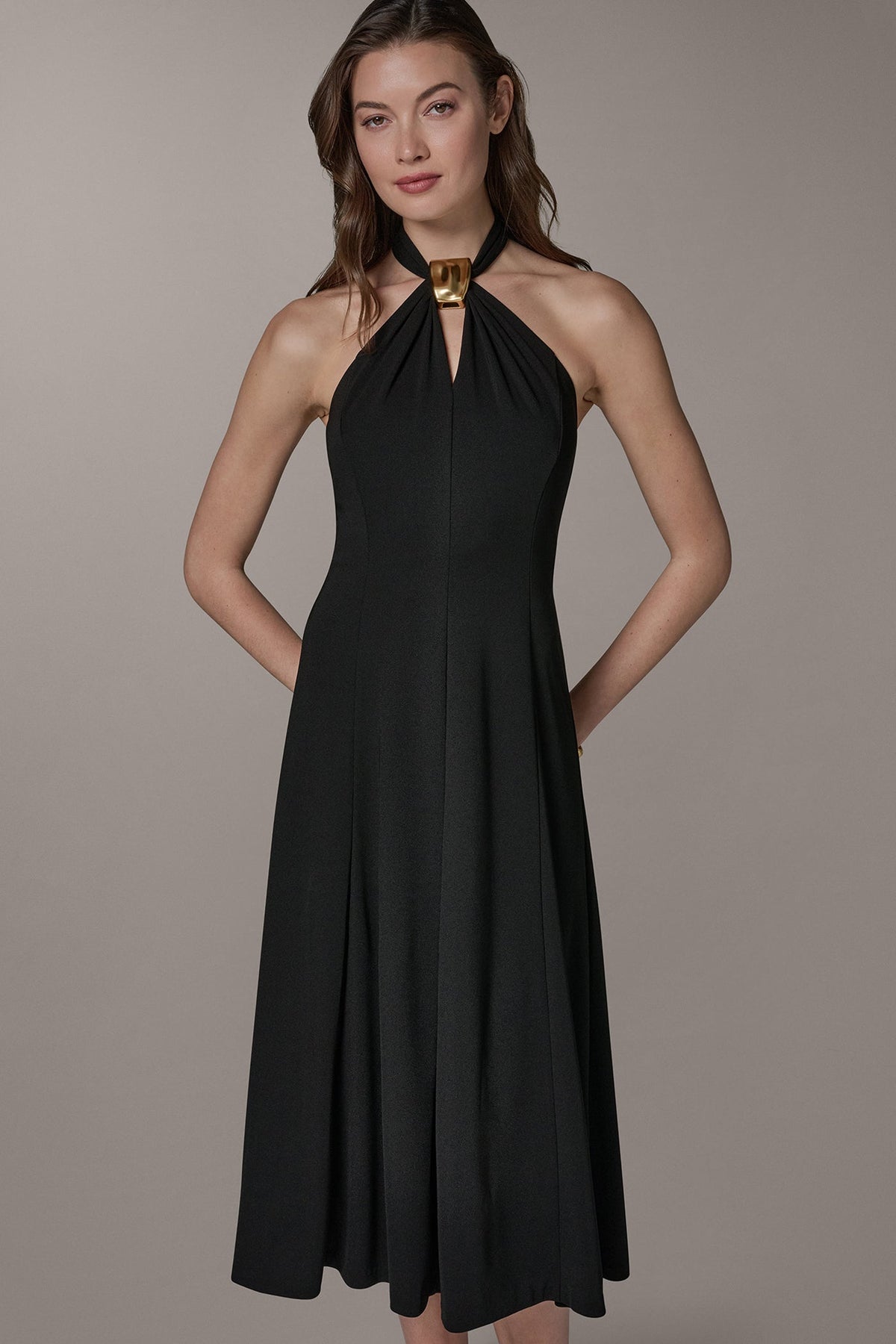 SLEEVELESS MIDI A-LINE HALTER DRESS - Black