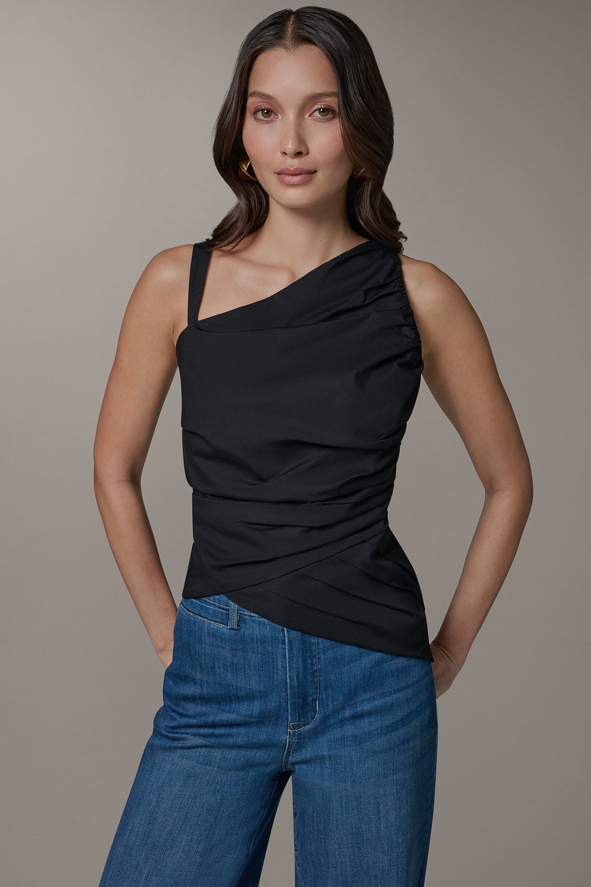 SLEEVELESS ASYMMETRIC BLOUSE - Black