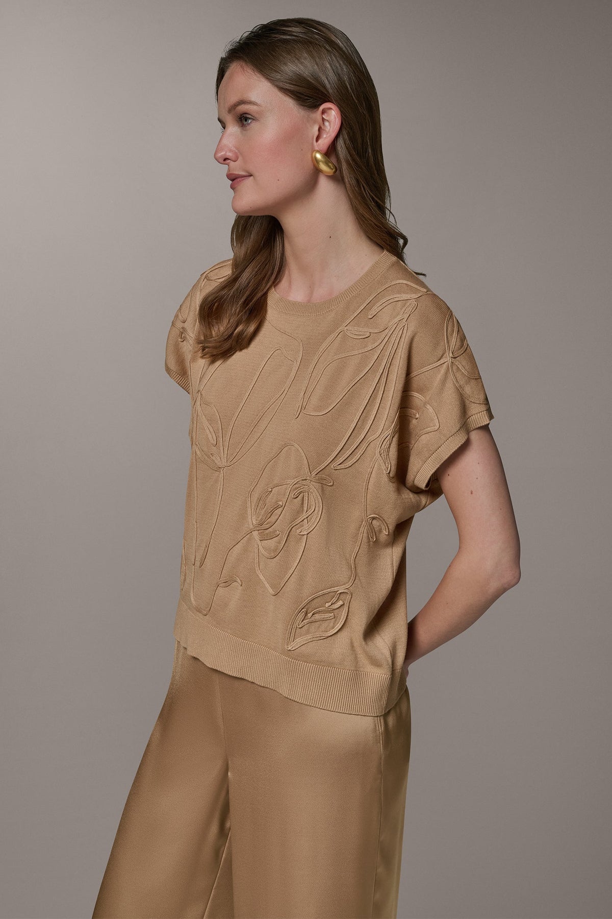SHORT SLEEVE GEOMETRIC SWEATER - Fawn