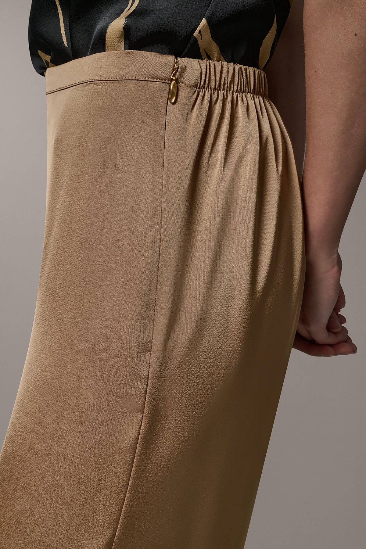 EXTRA HIGH-RISE WIDE-LEG PANT - Fawn