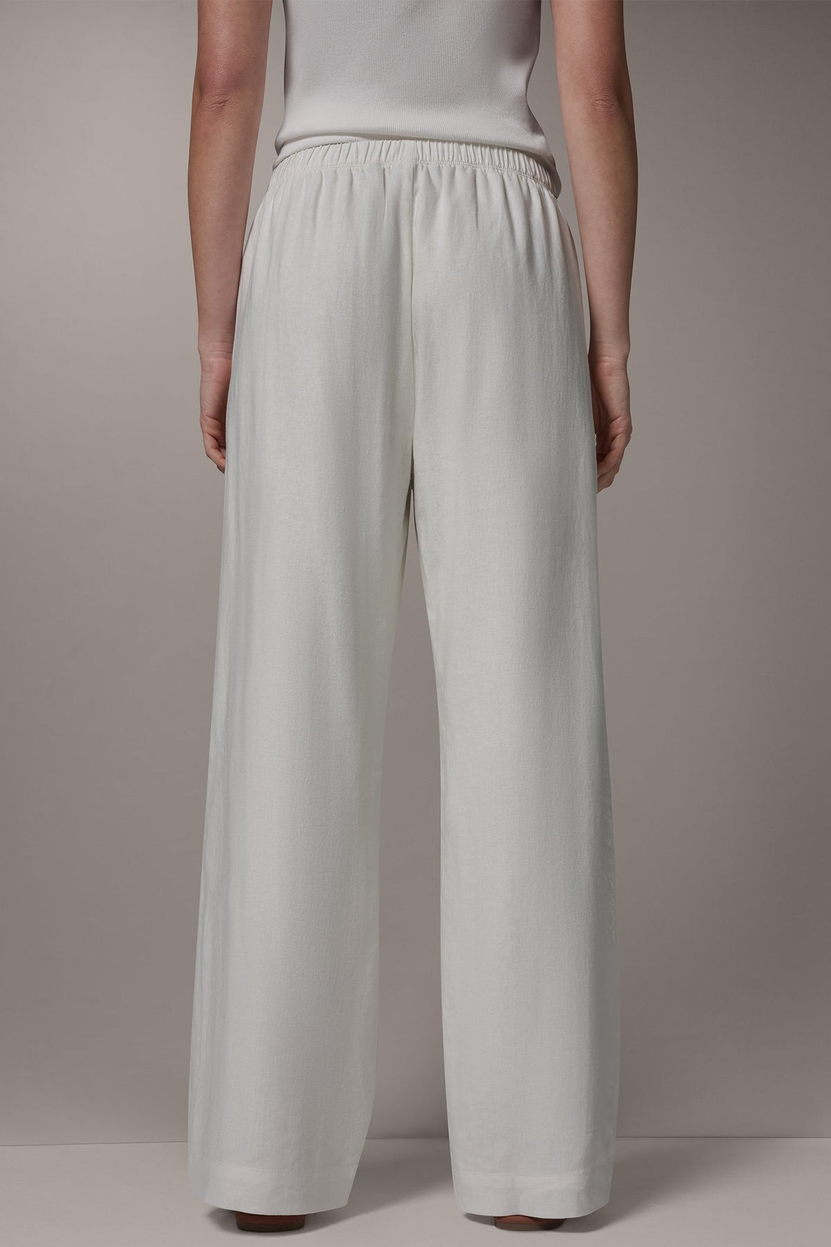 MID-RISE STRAIGHT-LEG ANKLE PANT - Cream