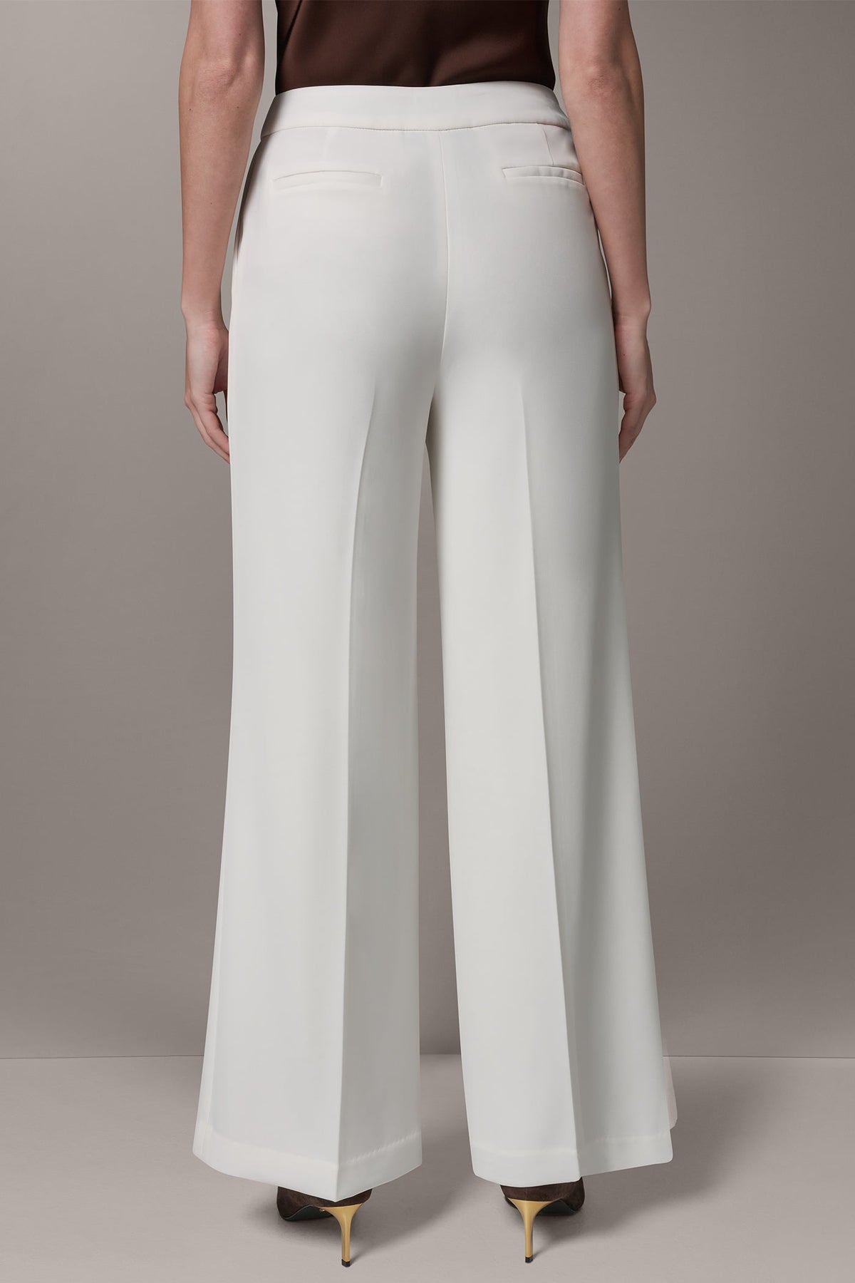 MID-RISE PLEATED WIDE-LEG PANT - Cream