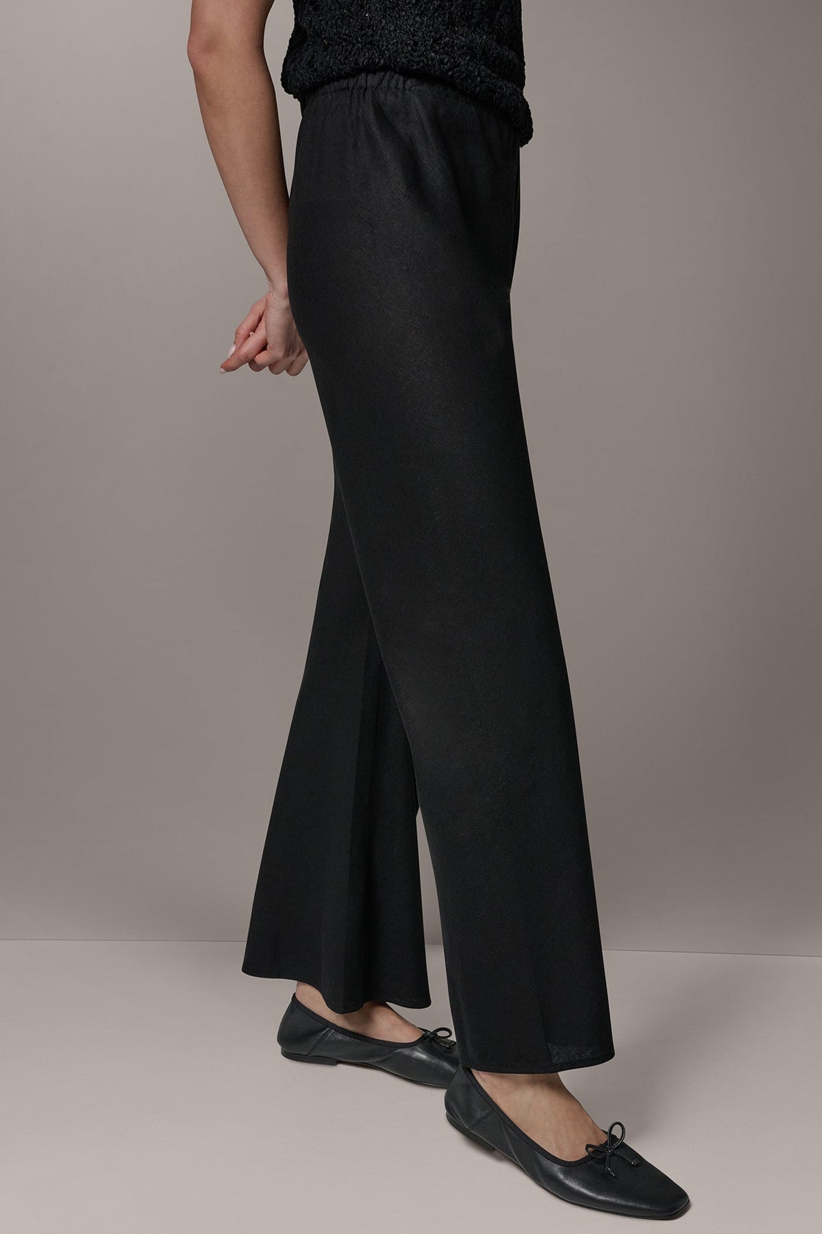 MID-RISE RELAXED ANKLE PANT - Black