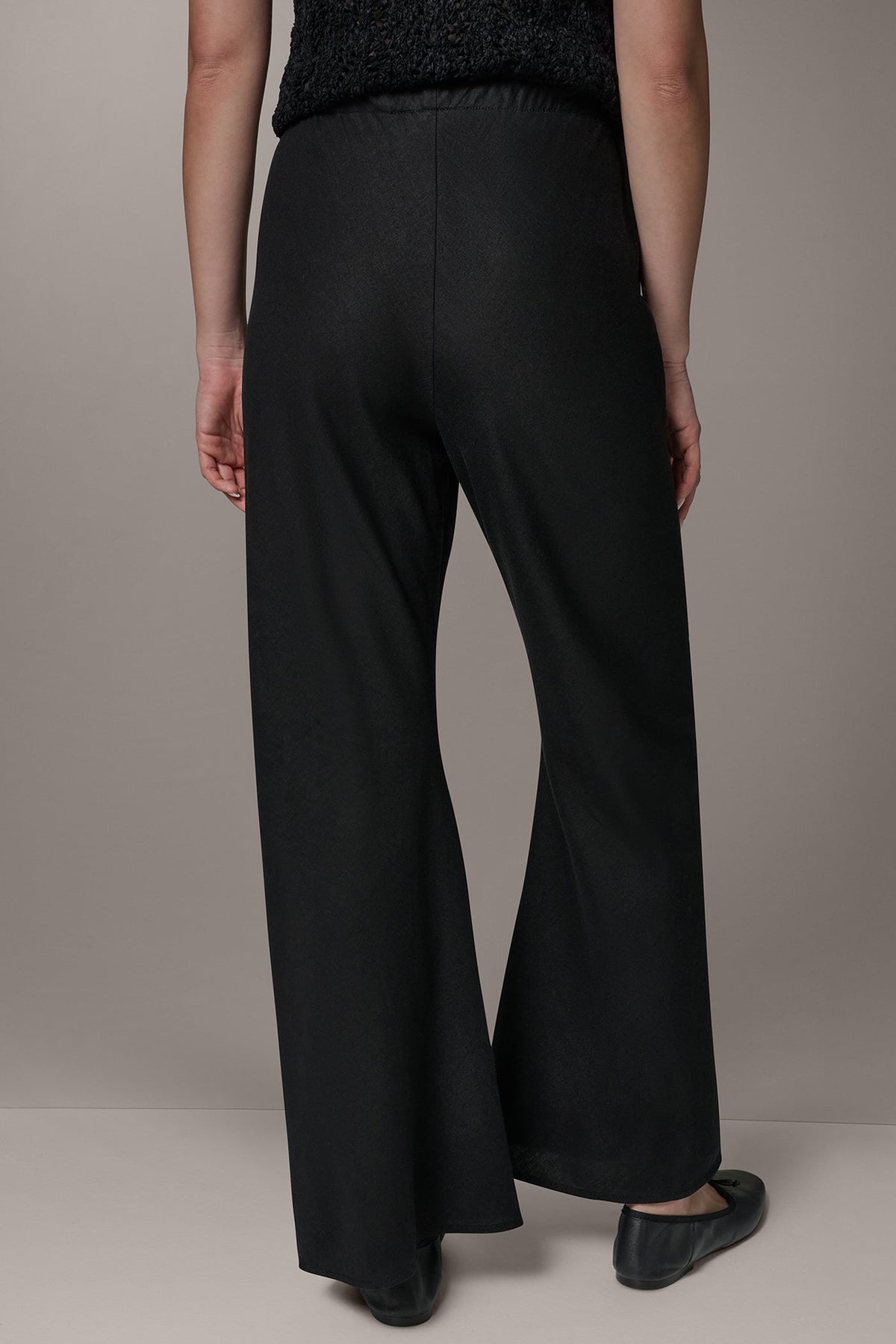 MID-RISE RELAXED ANKLE PANT - Black