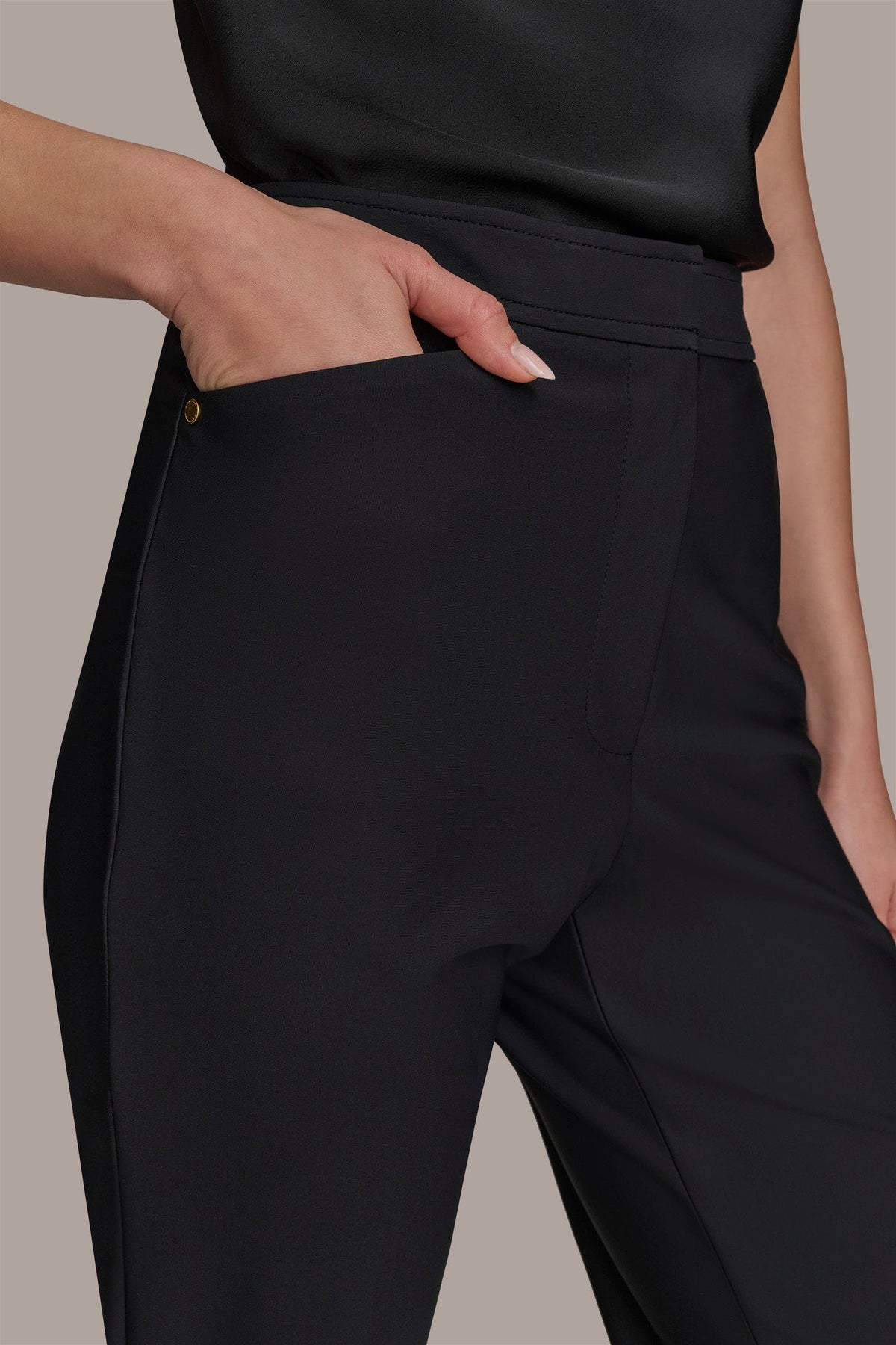 FLAT FRONT STRAIGHT PANT - Black
