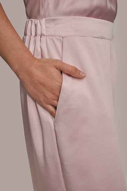 SATIN MID-RISE RELAXED PANT - PINK WISTERIA