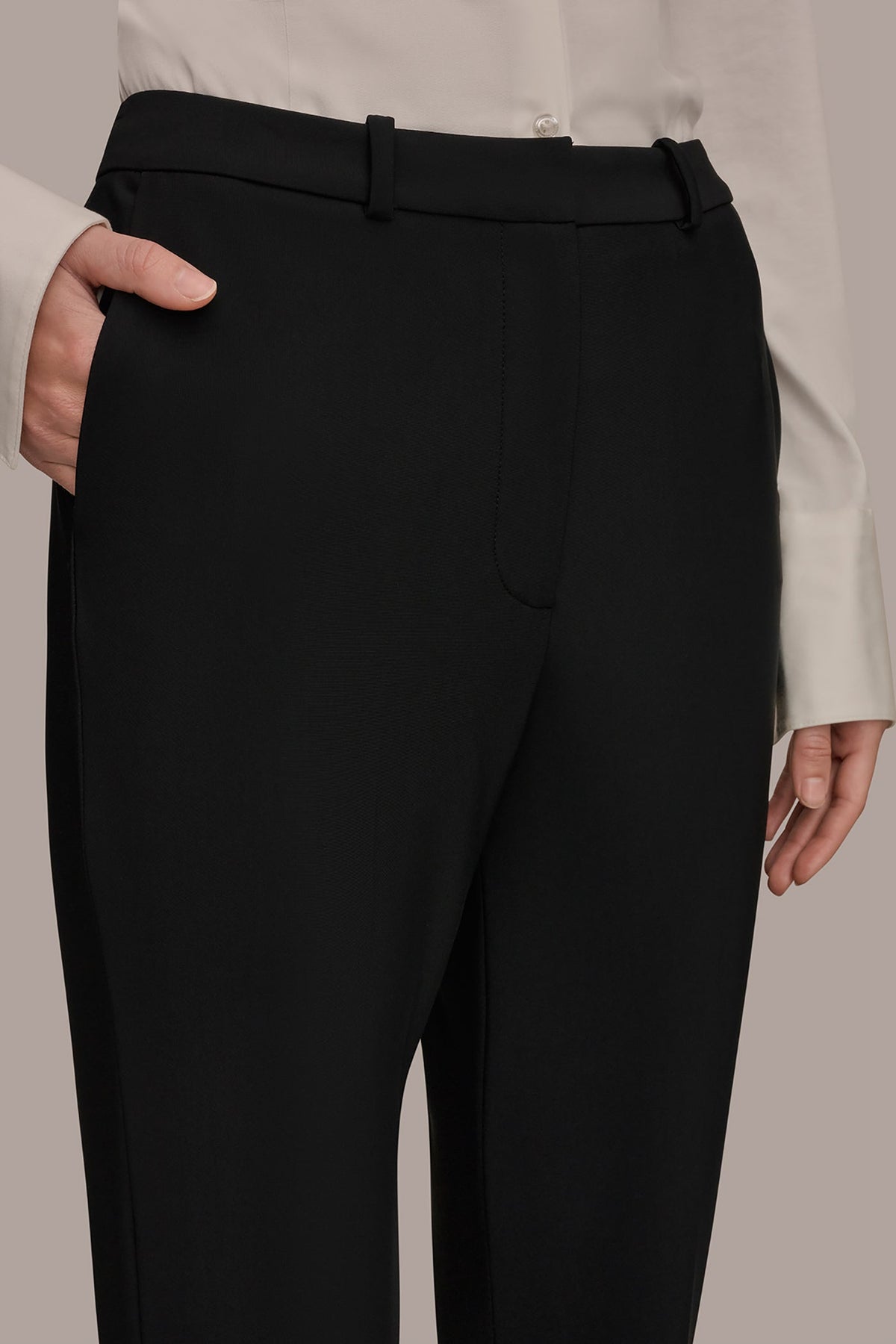SLIM LEG PANT - Black