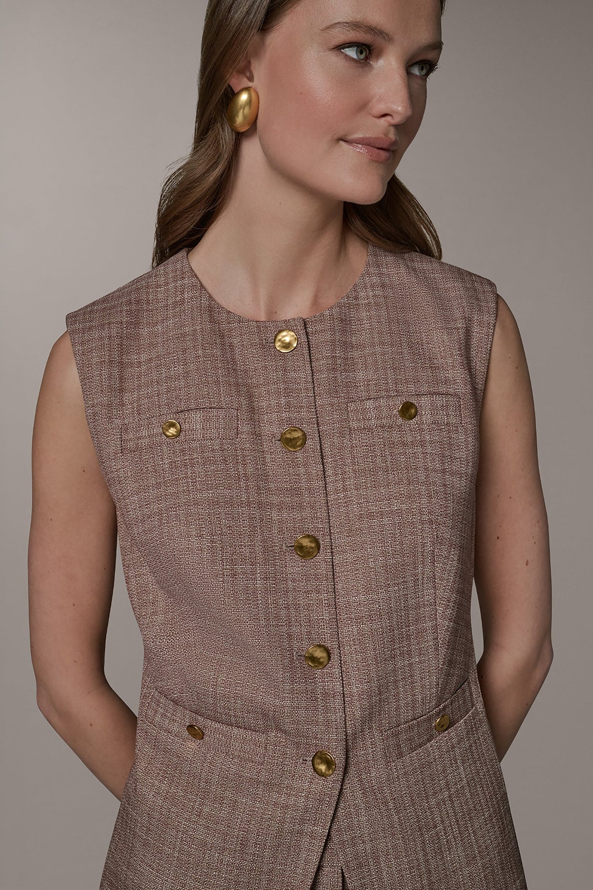 SLEEVELESS SUIT VEST - Sunbaked Multi