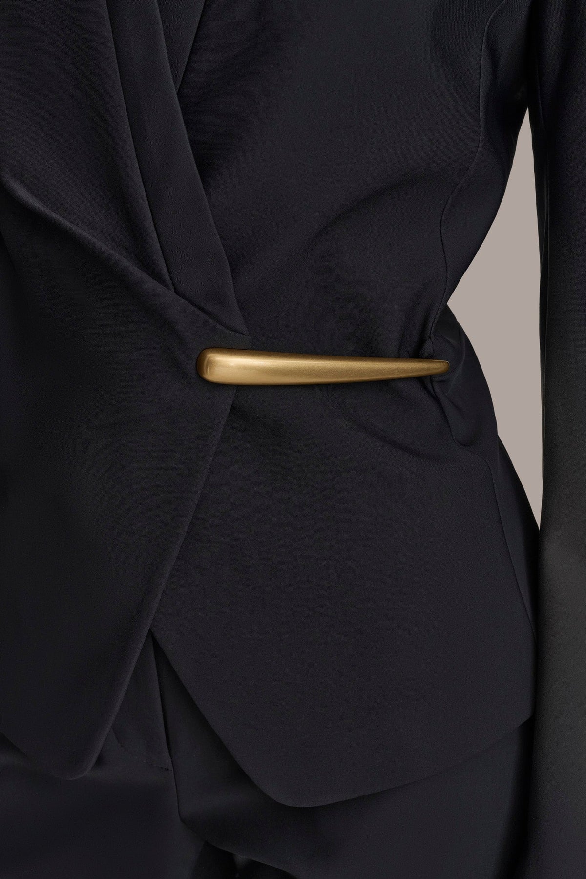 WRAP JACKET WITH BAR HARDWARE CLOSURE - Black